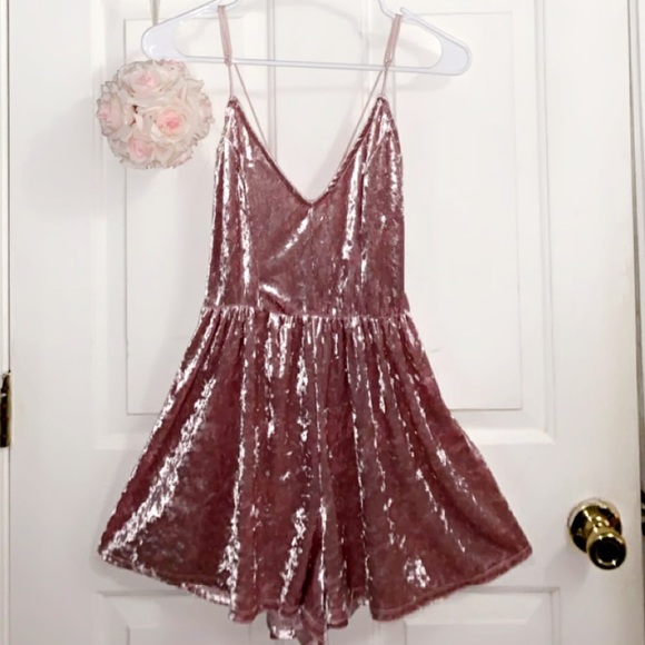 Women’s Velvet Romper - Picture 1 of 1